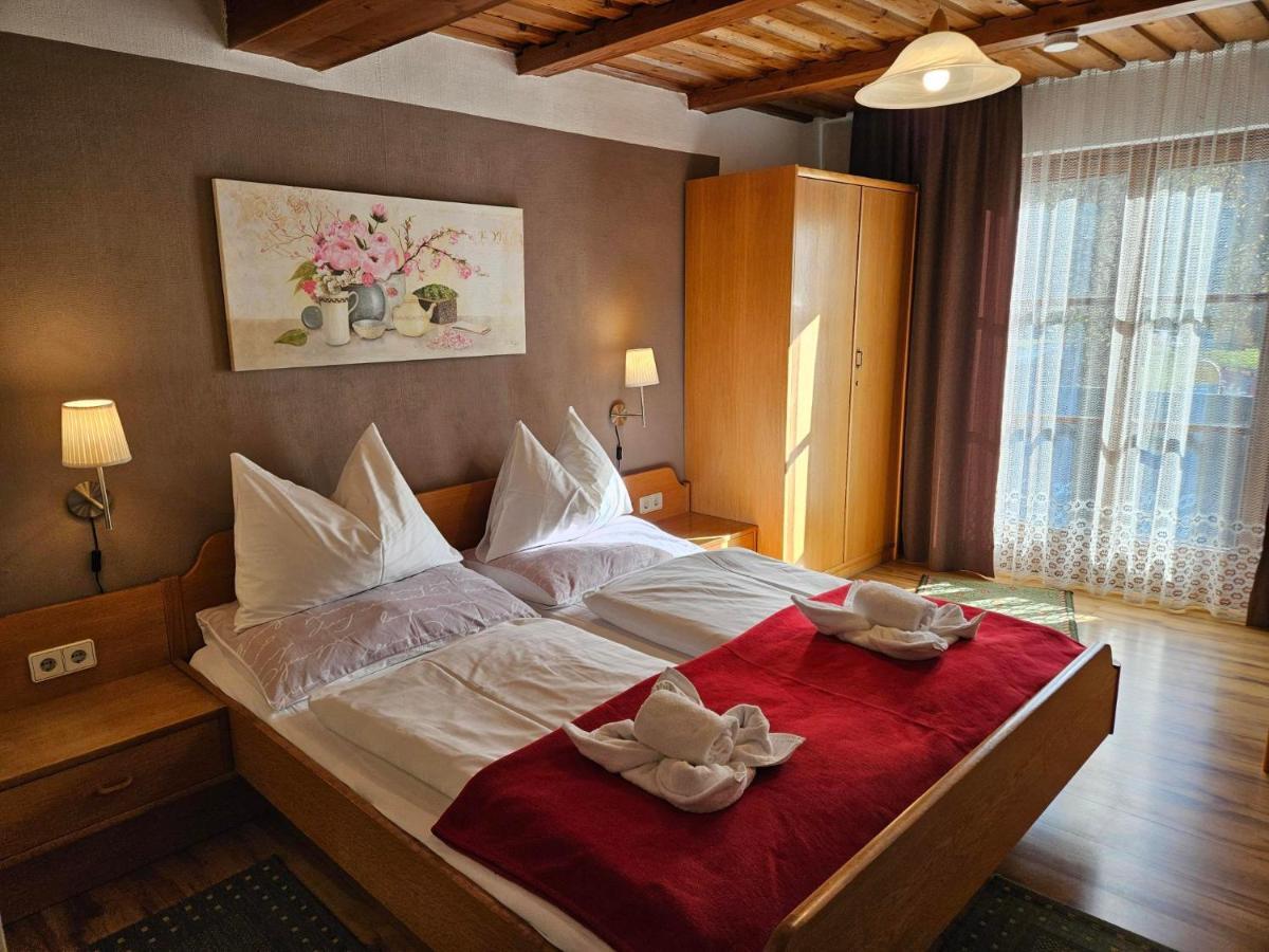 Gasthof-Pension Alt Kirchheim Bad Kleinkirchheim Esterno foto