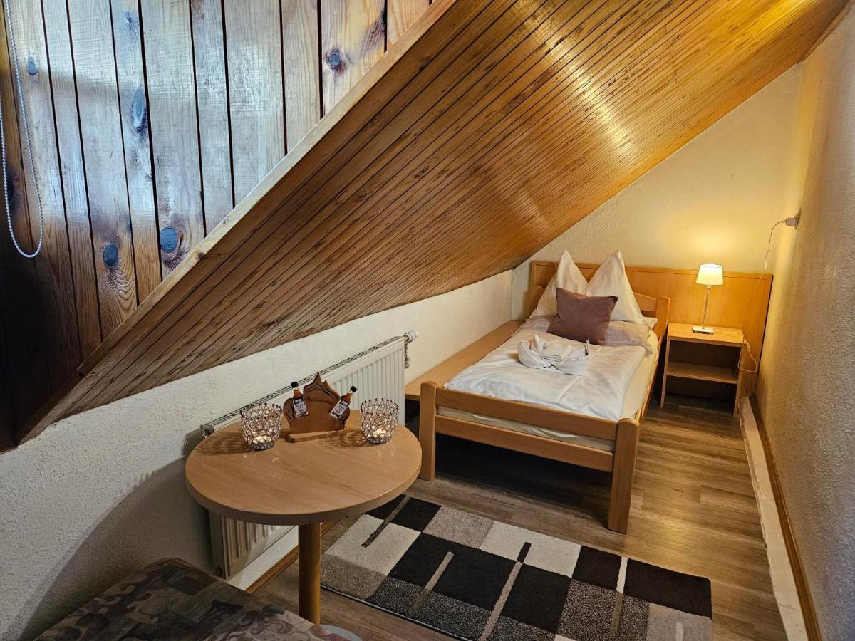 Gasthof-Pension Alt Kirchheim Bad Kleinkirchheim Esterno foto